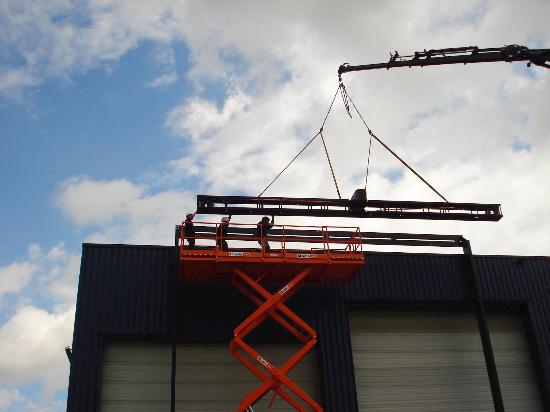 Projecten Mega Deur Ophangen Voor De Firma Assa Abloy7