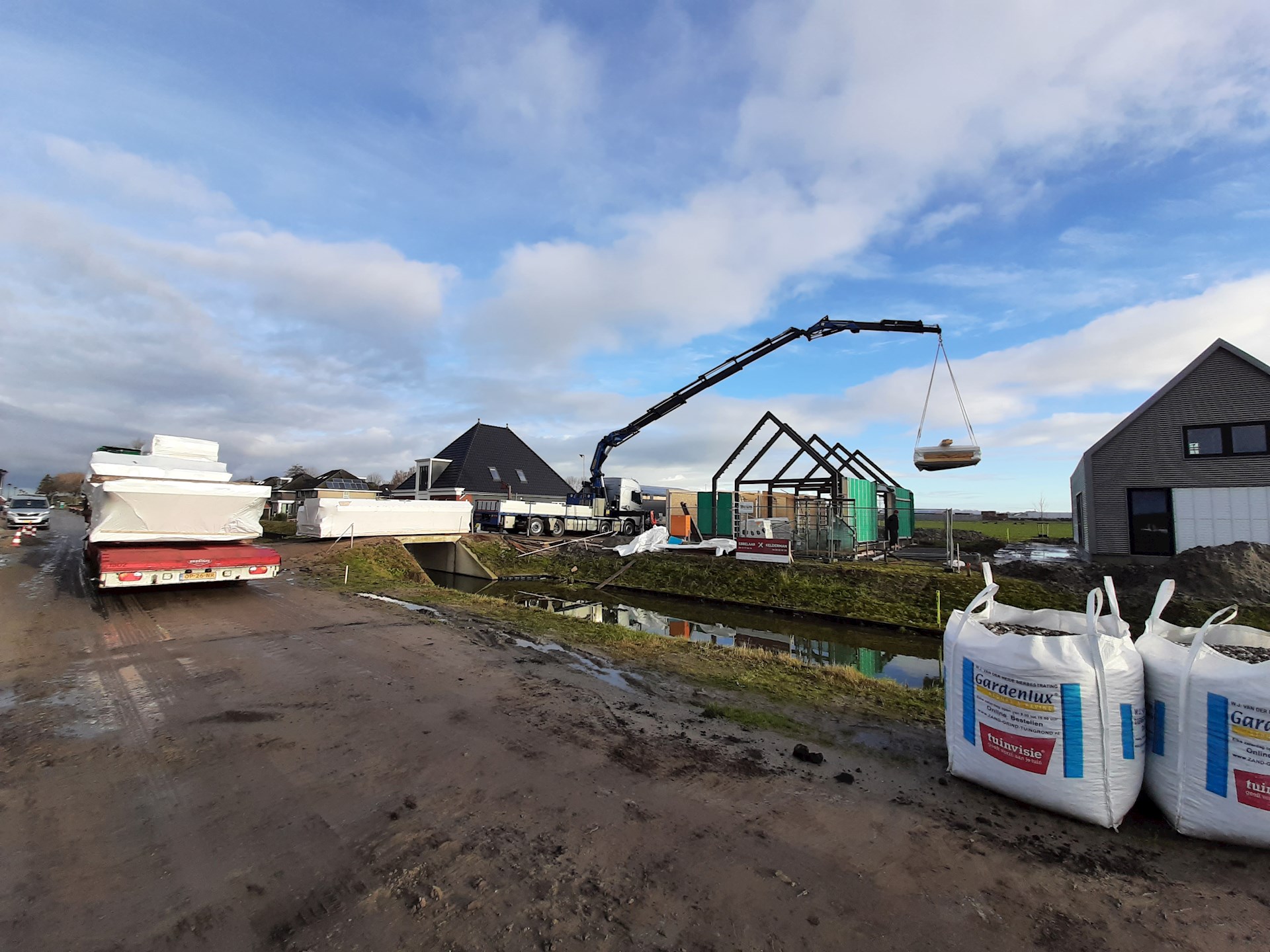 Projecten Prefab Huis In Elkaar Hijsen Zwaagdijk Voor Ebbelaar En Kelderman Aannemers3