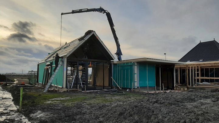 Projecten Prefab Huis In Elkaar Hijsen Zwaagdijk Voor Ebbelaar En Kelderman Aannemers11