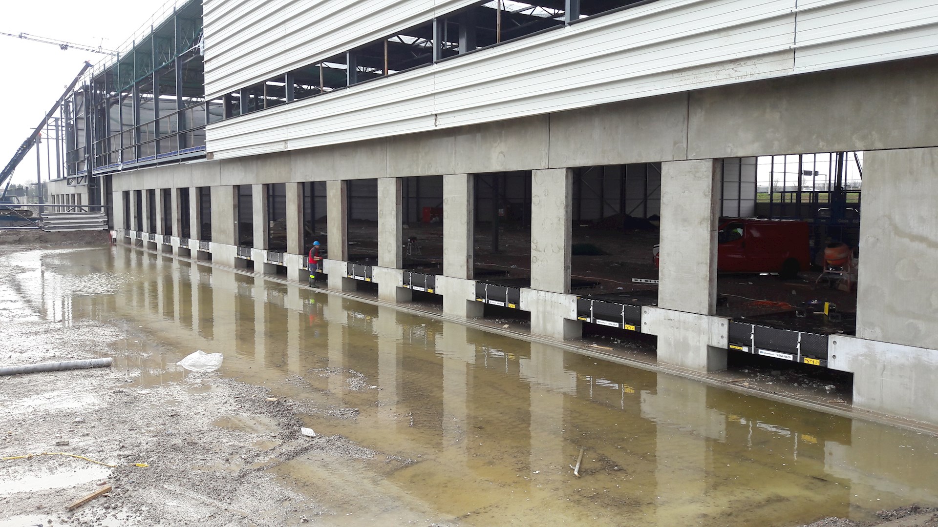 Projecten Dock Levelers Plaatsen Voor Nieuwbouw Pand Schiphol Voor Assa Abloy Heerhugowaard7